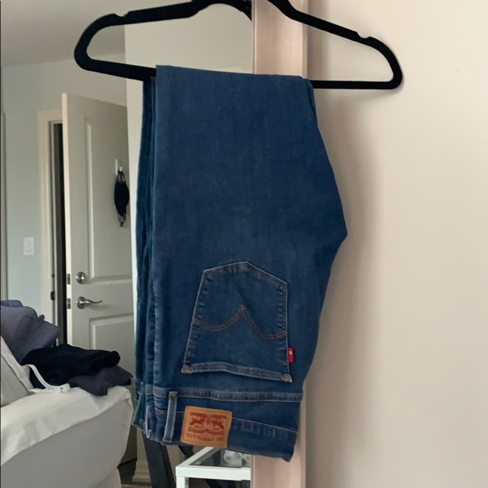 Levi’s 710 Super Skinny (Never Worn)